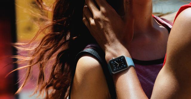 蘋果CEO庫克:在未來Apple Watch 將與iPhone一樣重要 蘋果CEO庫克:在未來Apple Watch 將與iPhone一樣重要
