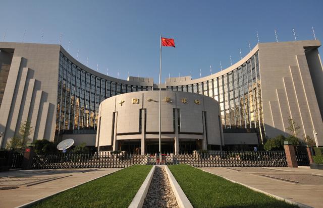 央行暫停跨行轉賬 春節期間收發紅包不受影響 央行暫停跨行轉賬 春節期間收發紅包不受影響