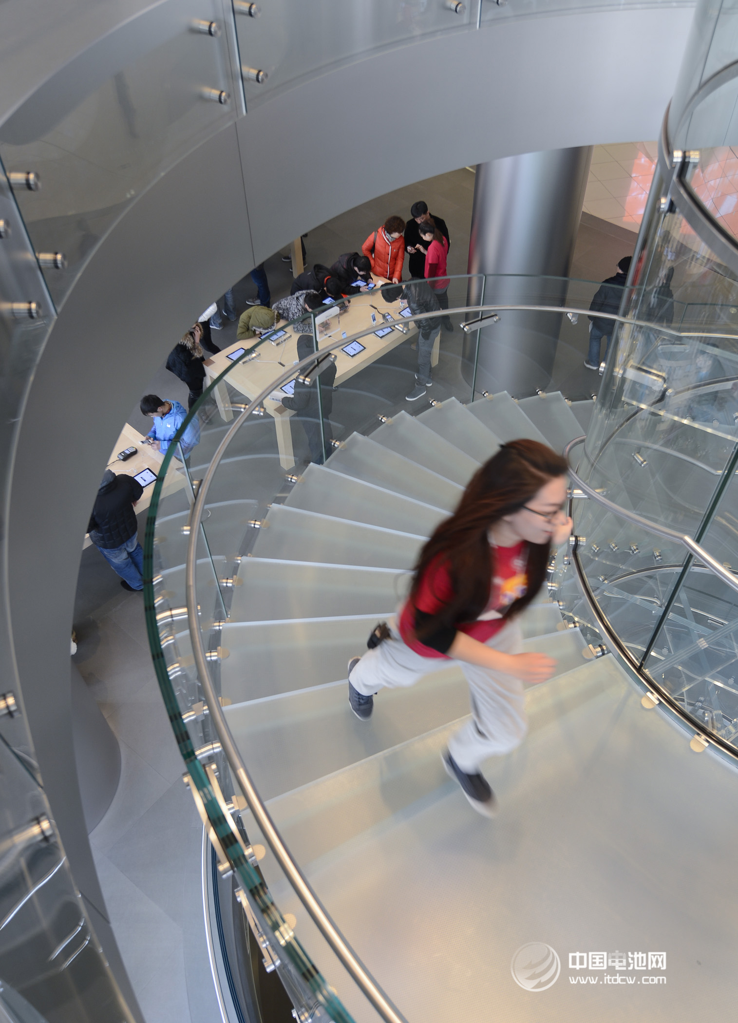 2014年四季度全球手機市場利潤三星僅占8% 蘋果包攬88% 2014年四季度全球手機市場利潤三星僅占8% 蘋果包攬88%