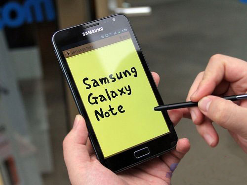 三星智能手機全球市場份額跌破20% 蘋果大獲全勝 三星智能手機全球市場份額跌破20% 蘋果大獲全勝