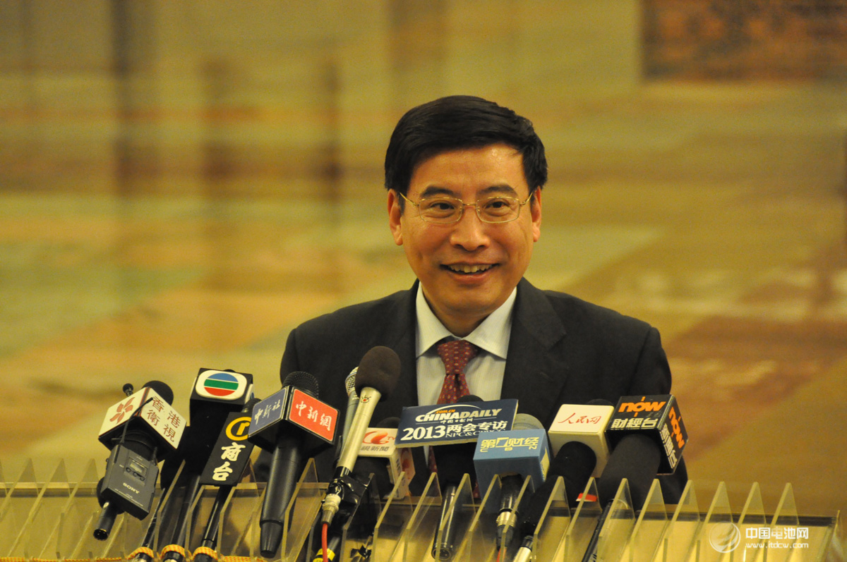 工業(yè)和信息化部部長(zhǎng)苗圩 工業(yè)和信息化部部長(zhǎng)苗圩