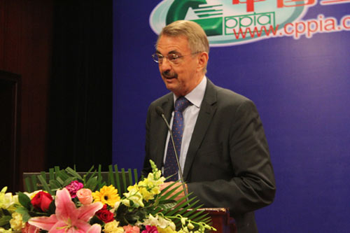 布魯克納公司研發(fā)負(fù)責(zé)人Jürgen Breil