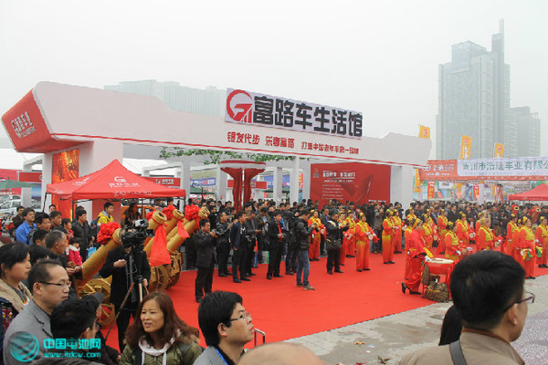 陸付軍:將在全國(guó)投建100余家富路車生活館 陸付軍:將在全國(guó)投建100余家富路車生活館