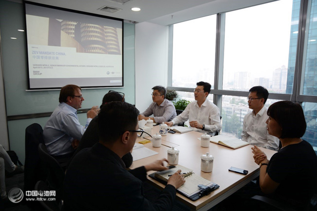 中國(guó)電動(dòng)汽車百人會(huì)與寶馬集團(tuán)交流“零排放(ZEV)機(jī)制” 中國(guó)電動(dòng)汽車百人會(huì)與寶馬集團(tuán)交流“零排放(ZEV)機(jī)制”