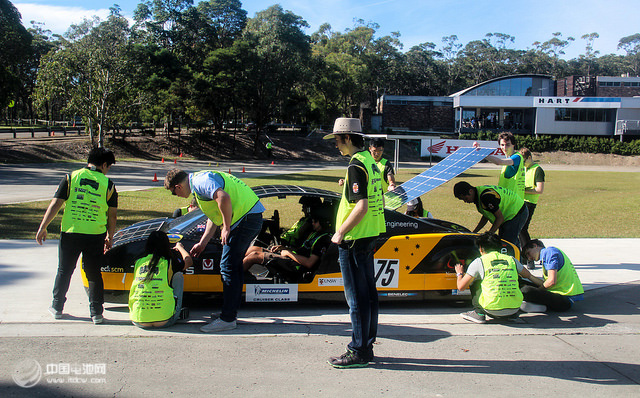 打破電動車?yán)m(xù)航紀(jì)錄的太陽能車EVE 今年7月可望上路