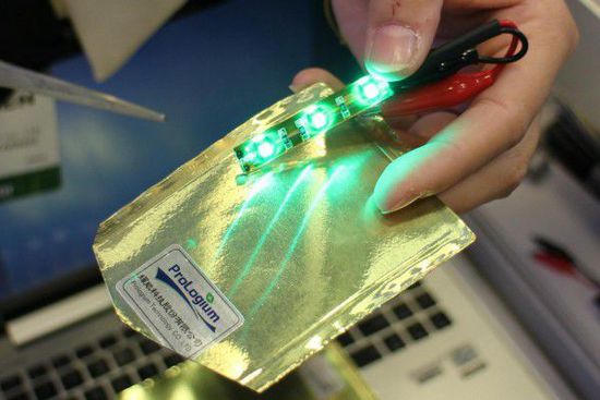 臺灣輝能科技量產可撓式鋰電池 電池厚度僅0.38公厘 臺灣輝能科技量產可撓式鋰電池 電池厚度僅0.38公厘