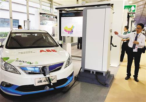 ABB新款快速充電樁亮相重慶 明年底前將安裝150臺 ABB新款快速充電樁亮相重慶 明年底前將安裝150臺
