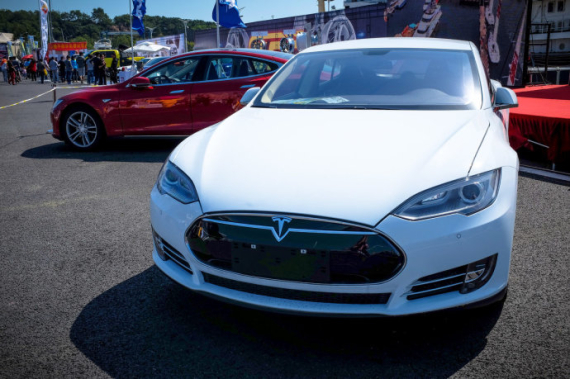 新能源車破局：高端純電動車如何平衡務(wù)實(shí)與務(wù)虛