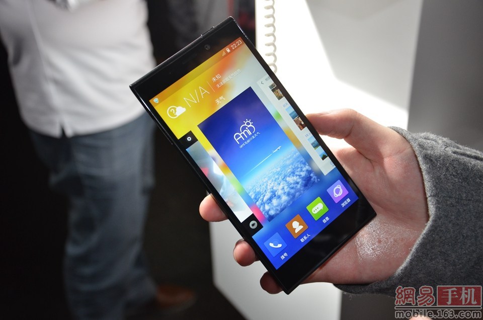 智能手機行業怪象叢生 金立手機能否另類生存? 智能手機行業怪象叢生 金立手機能否另類生存?