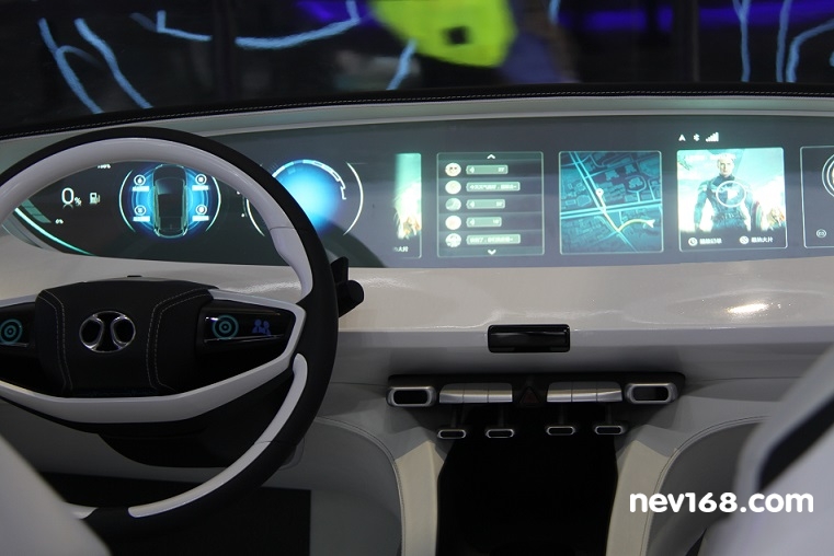 一步之遙 電動汽車離智能最近 一步之遙 電動汽車離智能最近