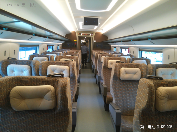 環(huán)保最高水準(zhǔn) 高鐵或?qū)⑦M(jìn)入鋰電池時(shí)代 環(huán)保最高水準(zhǔn) 高鐵或?qū)⑦M(jìn)入鋰電池時(shí)代