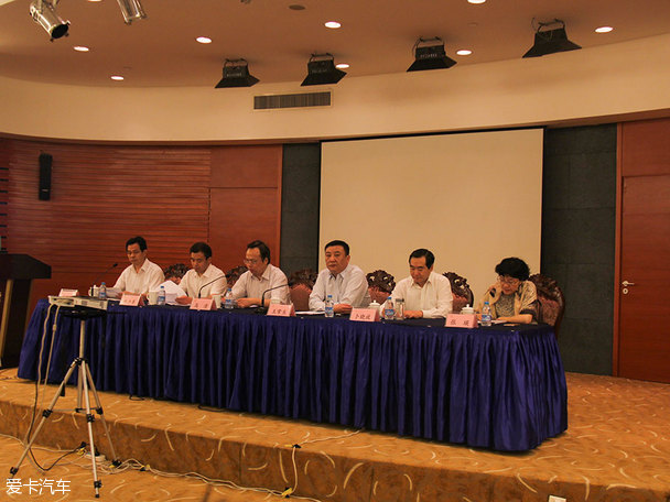 江蘇新能源汽車現狀：以電動大巴和充電樁為主