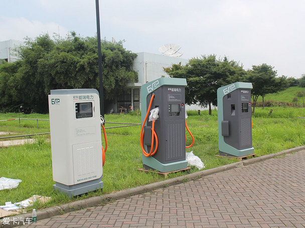 江蘇新能源汽車現狀:以電動大巴和充電樁為主 江蘇新能源汽車現狀:以電動大巴和充電樁為主