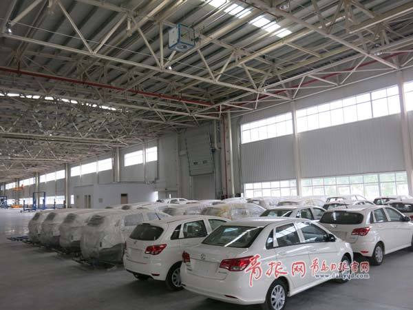 首輛青島造電動汽車月底將下線 一天可產200輛 首輛青島造電動汽車月底將下線 一天可產200輛