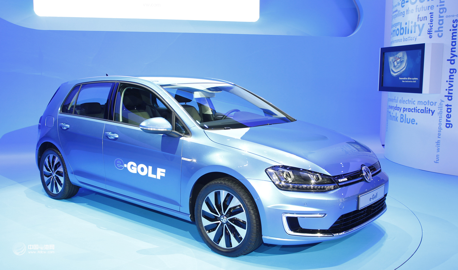 大連已推廣新能源汽車2000輛 年底建成1100個充電樁 大連已推廣新能源汽車2000輛 年底建成1100個充電樁