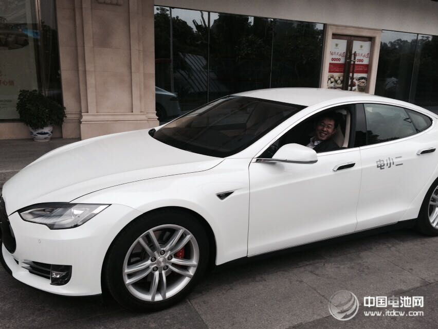 特斯拉遭遇瓶頸將投產超級電池工廠 資金鏈存隱憂 特斯拉遭遇瓶頸將投產超級電池工廠 資金鏈存隱憂