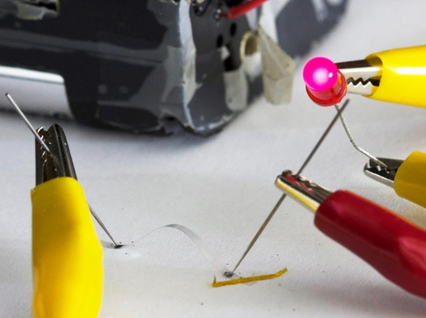 石墨烯結合銅箔 iPhone或被電子紡織品取代