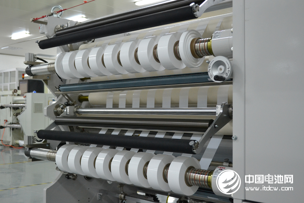 鋰電池隔膜產業迎來市場機遇 產品工藝存競爭