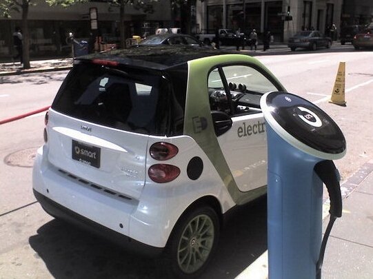 歐盟投入760萬美元開發(fā)電動汽車鋰硫電池插件