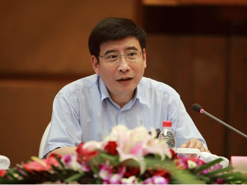 招商證券：新能源汽車8月數據及苗圩專訪點評