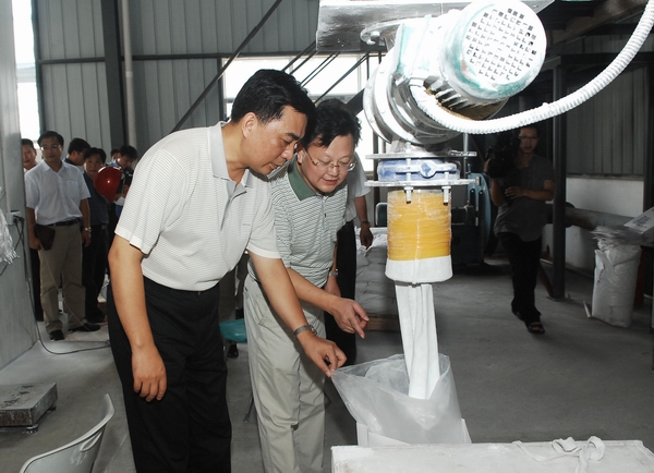 贛鋒鋰業(yè)萬(wàn)噸鋰鹽項(xiàng)目及500噸超薄鋰帶項(xiàng)目逐漸完工 贛鋒鋰業(yè)萬(wàn)噸鋰鹽項(xiàng)目及500噸超薄鋰帶項(xiàng)目逐漸完工