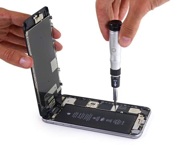 電池縮水為哪般 全新iPhone 6s Plus拆解（組圖）