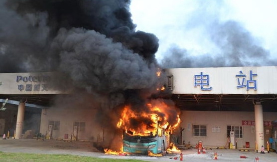 新能源客車動力電池發(fā)展仍存憂 產(chǎn)業(yè)將重新洗牌 新能源客車動力電池發(fā)展仍存憂 產(chǎn)業(yè)將重新洗牌