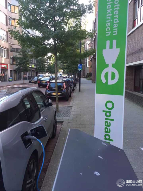 荷蘭發展新能源車領跑歐洲 2040年全部可持續能源來驅動 荷蘭發展新能源車領跑歐洲 2040年全部可持續能源來驅動