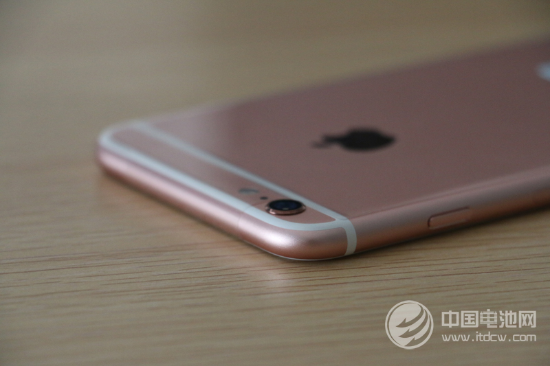 iPhone 6s市場(chǎng)銷量現(xiàn)下滑趨勢(shì):蘋果低潮或來臨 iPhone 6s市場(chǎng)銷量現(xiàn)下滑趨勢(shì):蘋果低潮或來臨