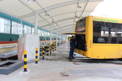 全國最大電動(dòng)公交基地將在青島啟用 150部充電能力 全國最大電動(dòng)公交基地將在青島啟用 150部充電能力