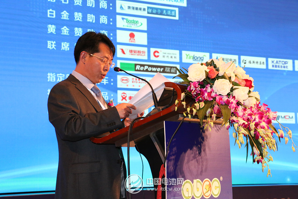 新能源汽車迎來“風口” 業內:鋰電池份額將增至38% 新能源汽車迎來“風口” 業內:鋰電池份額將增至38%