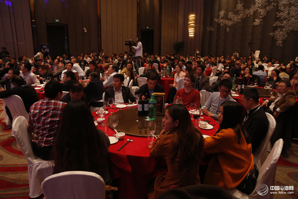 鋰電“達沃斯”舉行盛大歡迎晚宴 中外嘉賓同臺交流