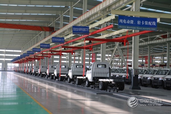 鋰電“達沃斯”秘書長于清教一行應邀調研海德新能汽車 鋰電“達沃斯”秘書長于清教一行應邀調研海德新能汽車