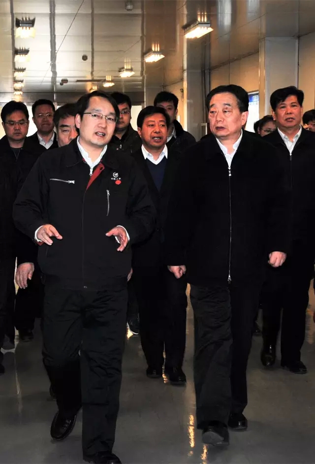 河南省副省長、洛陽市委書記李亞一行考察中航鋰電 河南省副省長、洛陽市委書記李亞一行考察中航鋰電