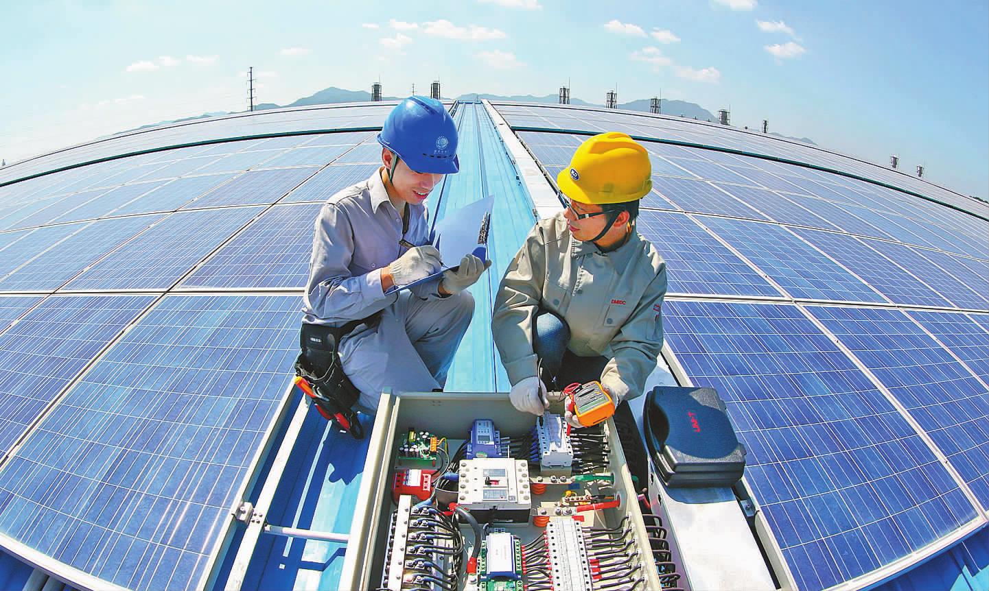 強勢回暖！2015年我國光伏發電新增裝機量1513萬千瓦