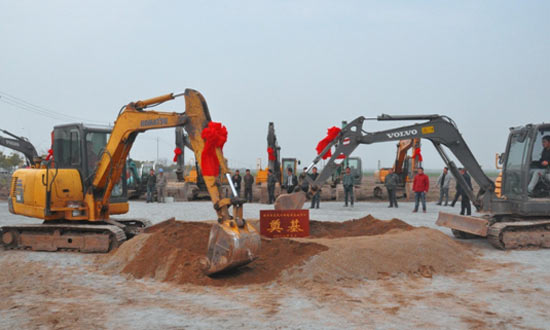 南京金龍武漢新能源基地開工 項(xiàng)目總投資51億元 南京金龍武漢新能源基地開工 項(xiàng)目總投資51億元