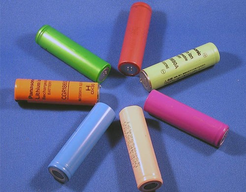 動(dòng)力電池引來巨額投資 安全性和一致性待提升