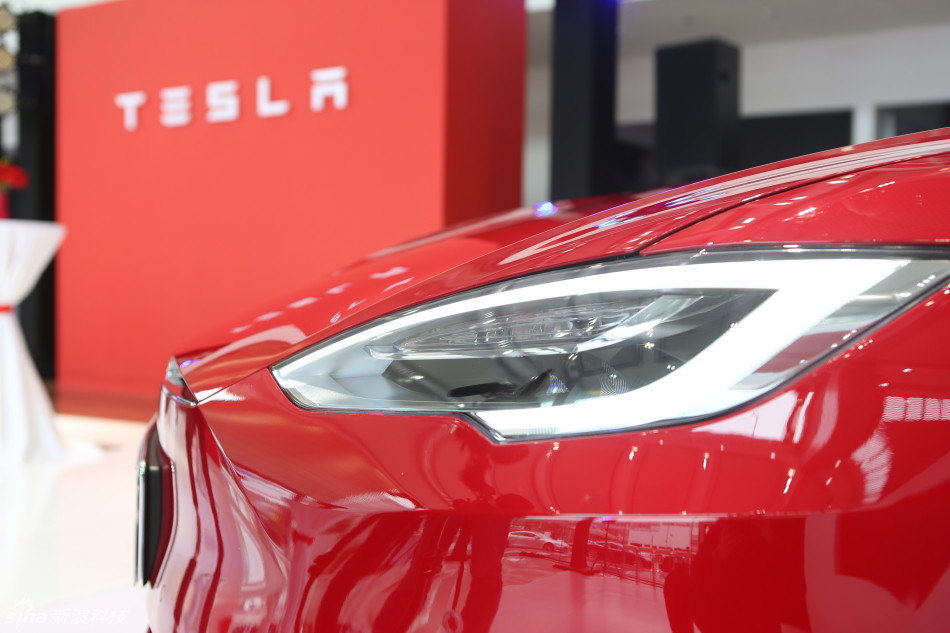 特斯拉新版Model S亮相：在中國防霧霾？改進外觀