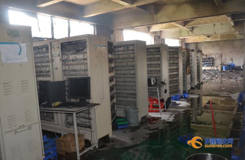 廣東深圳:中準能源廢舊圓柱鋰電池堆冒煙起火 無傷亡 廣東深圳:中準能源廢舊圓柱鋰電池堆冒煙起火 無傷亡