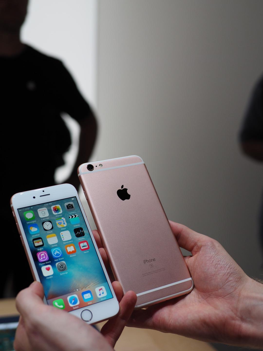 群狼環伺中 為何蘋果iPhone還能賣這么貴? 群狼環伺中 為何蘋果iPhone還能賣這么貴?