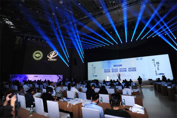 全球最大新能源車市 政策之重OR市場之行 全球最大新能源車市 政策之重OR市場之行