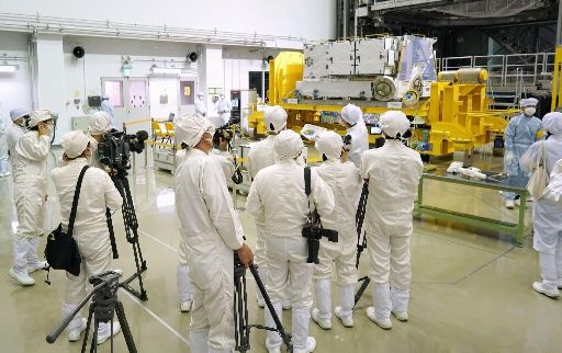 國際空間站將采用日本產電池 日宇航機構展示裝載過程