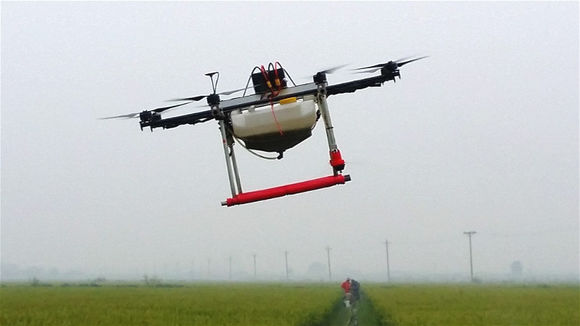 無人機成"民參軍"重點發(fā)展領域 千億盛宴將開啟