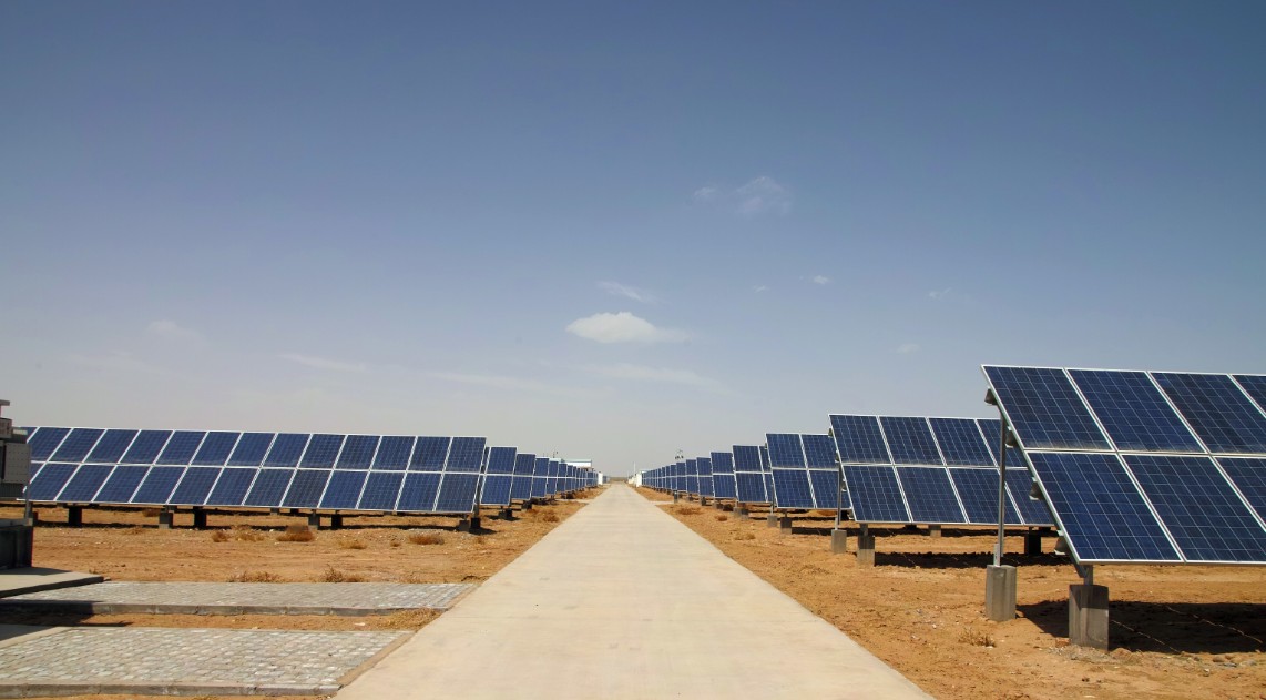 光伏電站競爭配置新政落地 業(yè)界稱利于規(guī)避劣幣逐良幣現(xiàn)象