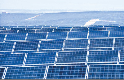 中民投在寧夏鹽池縣投資建設的新能源綜合示范區(qū)項目。