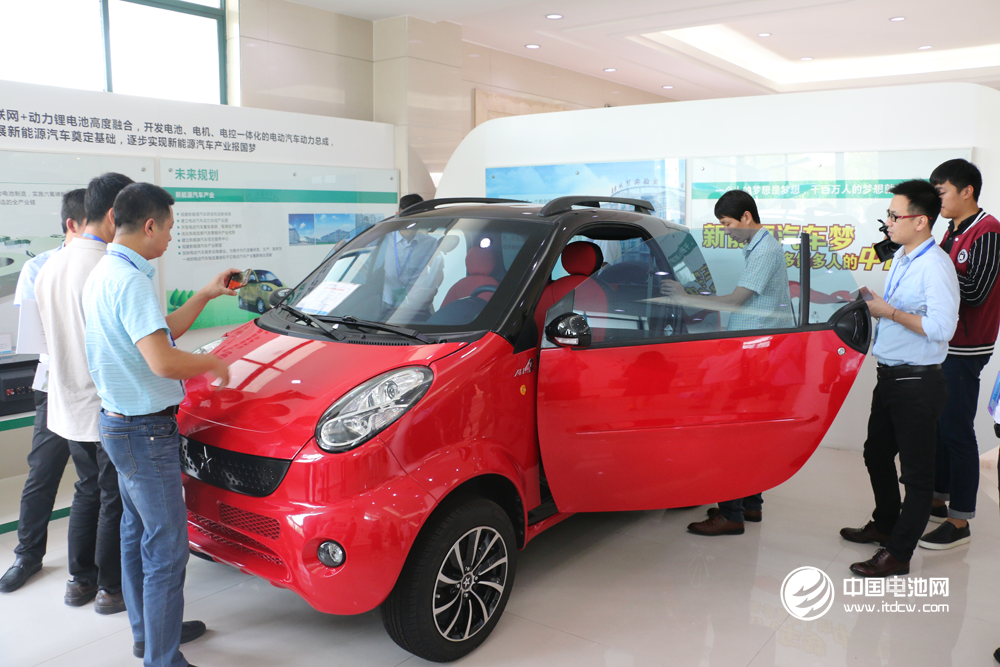 中國新能源全產業鏈鋰想峰會嘉賓參觀多氟多工廠