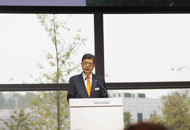 韓泰輪胎副會長兼全球首席執行官徐承和先生 韓泰輪胎副會長兼全球首席執行官徐承和先生