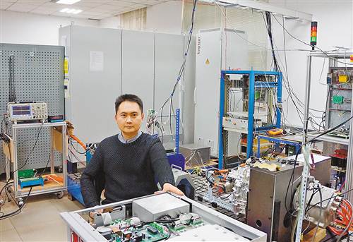 重慶大學(xué)陸帥:新能源汽車需要技術(shù)“突圍” 重慶大學(xué)陸帥:新能源汽車需要技術(shù)“突圍”