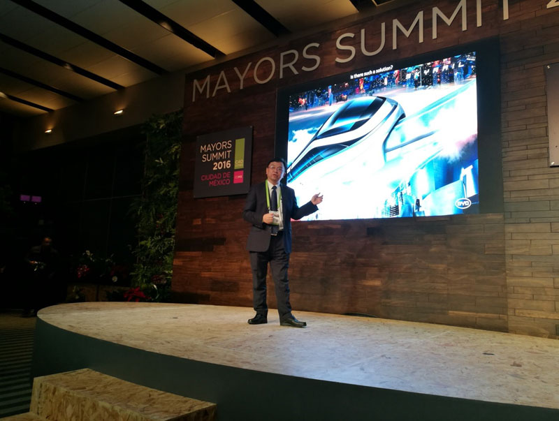 王傳福先生發表主題演講：城市交通解決方案“從治污到治堵”