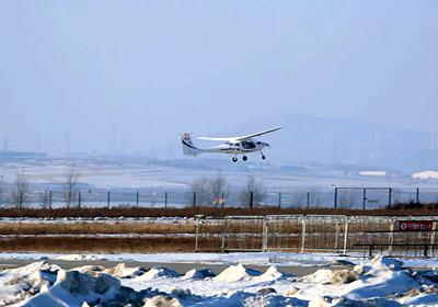 中科院大連化物所：國內(nèi)首架有人駕駛?cè)剂想姵仫w機(jī)成功首飛